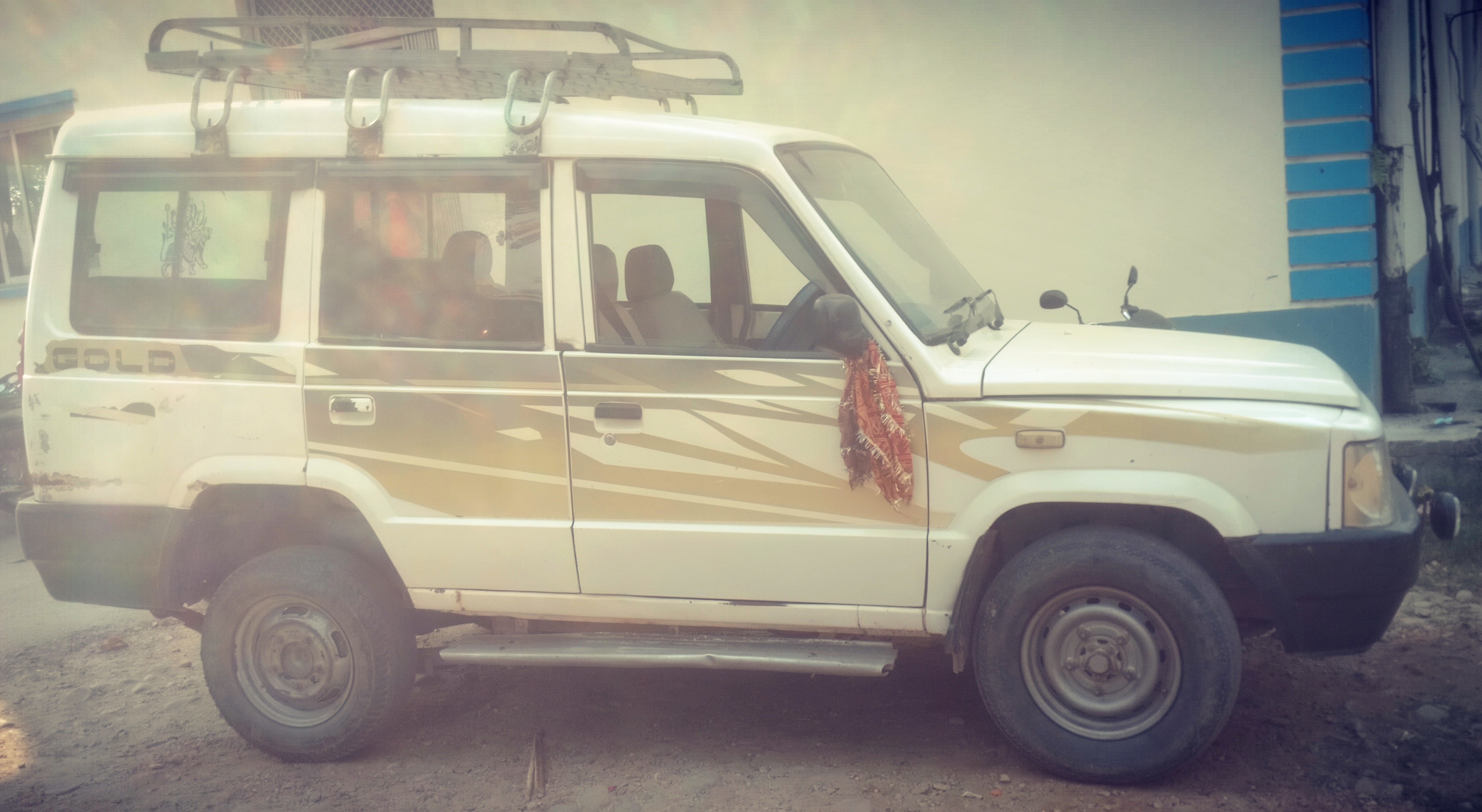 बारा प्रहरीले बरामद गर्‍यो भारतबाट चोरी गरेर ल्याइएको सुमो