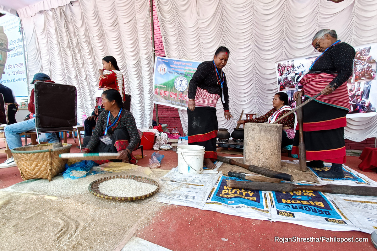 ‘नेपाली वस्तु प्रयोग गरौँ, नेपाली भएकोमा गर्व गरौँ’ : भृकुटीमण्डपमा १६औँ अन्तर्राष्ट्रिय औद्योगिक व्यापार मेला