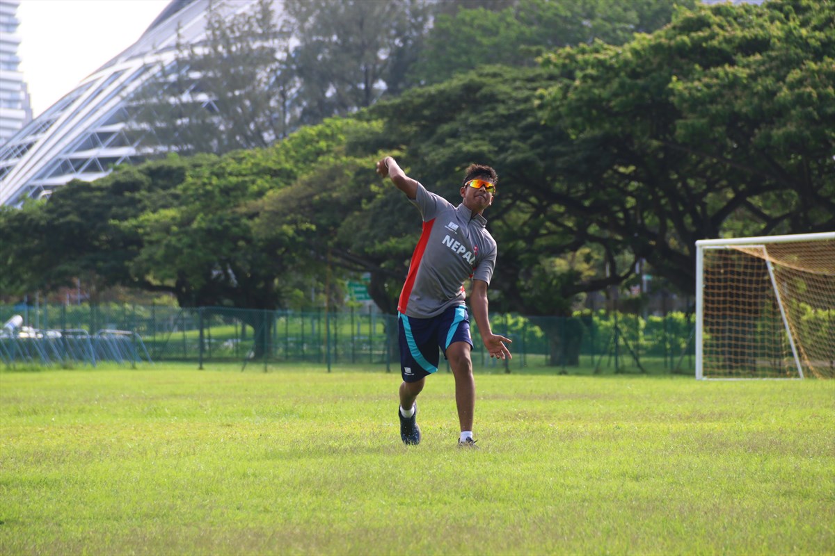 यू १९ विश्वकप छनोट : कप्तान सन्दीपको ५ विकेट, सिंगापुर ७३ रनमा अलआउट
