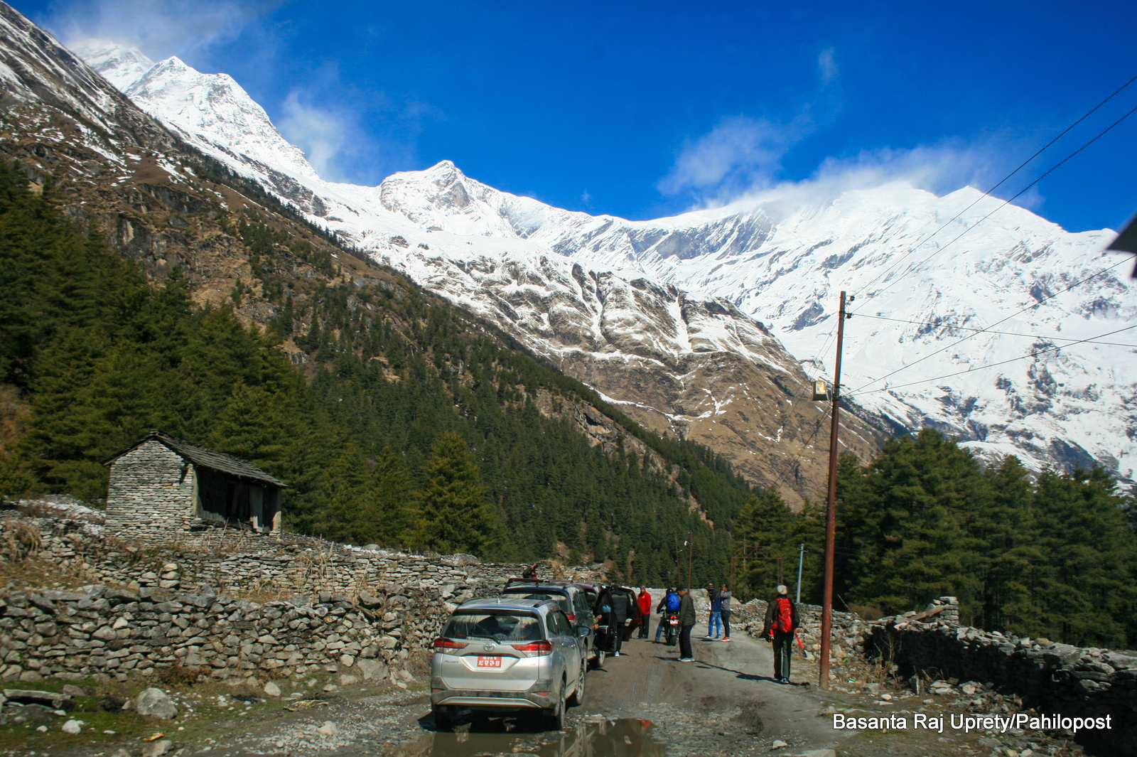 मुस्ताङमा आन्तरिक र विदेशी पर्यटकको चहलपहल बढ्यो, व्यवसायी उत्साहित