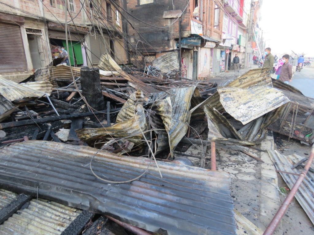 भक्तपुरको पाण्डु बजारमा आगलागी