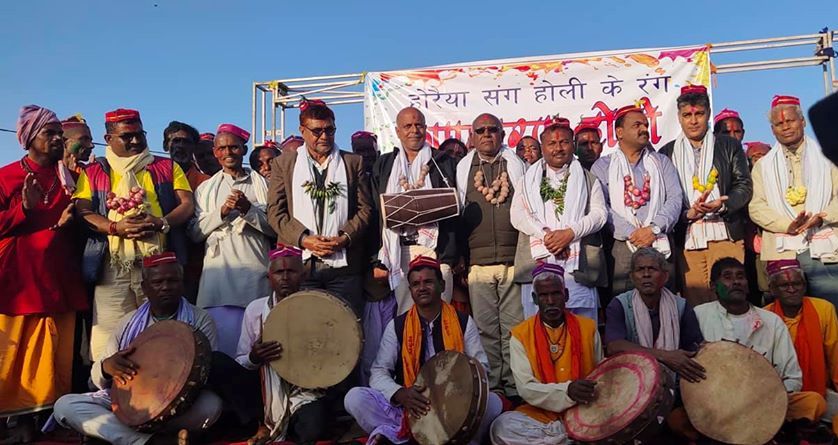 लोपोन्मुख हुँदै होलीको ‘जोगिरा’, ‘डिजे’मा रम्न थाले युवा