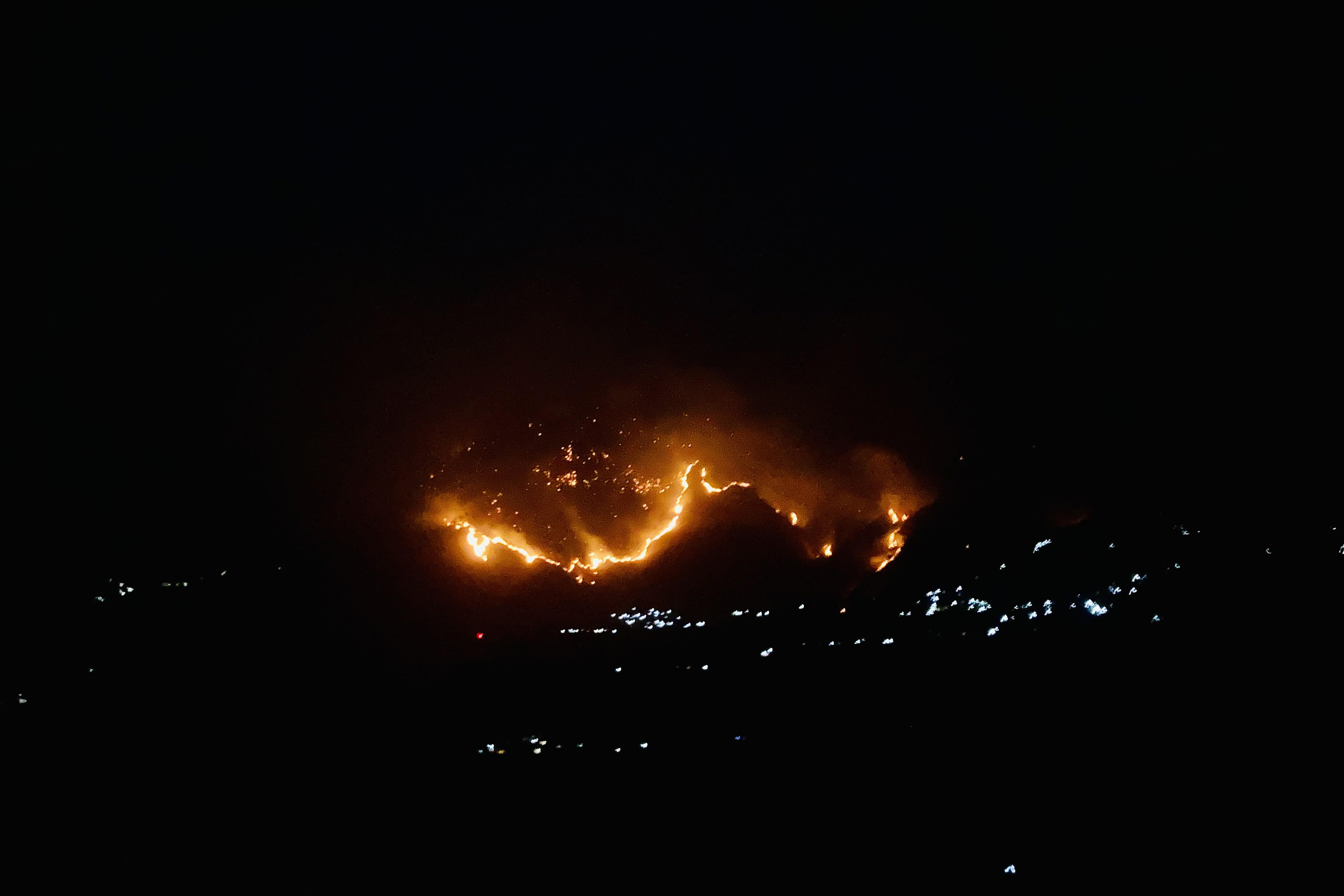 डढेलोले बागलुङमा ४५० हेक्टर वन क्षेत्र सखाप, वर्षा नभएसम्म बाँकी क्षेत्र पनि जोखिममा