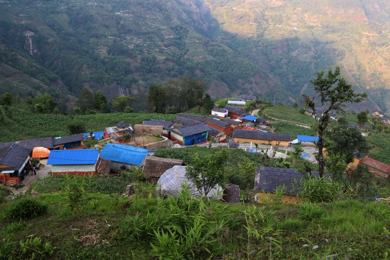 ‘विकास गाउँ आयो, मान्छे बजार झरे’