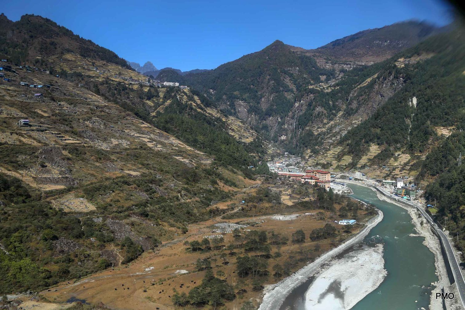 चीनसँग वार्ता गरेर किमाथाङ्का नाका खुलाउन सरकारलाई सांसद खड्काको आग्रह