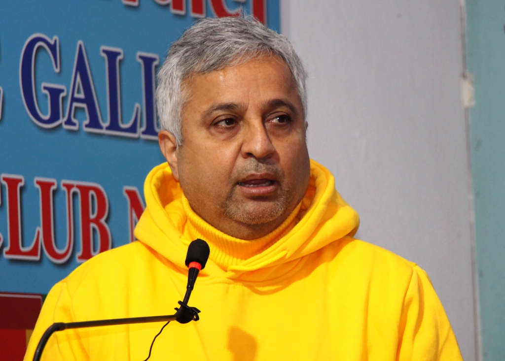 नेपालको विकास देखेर होइन प्रधानमन्त्रीको बहुलठ्ठी कुराबाट संसार चकित भएको छ: कृष्ण पहाडी