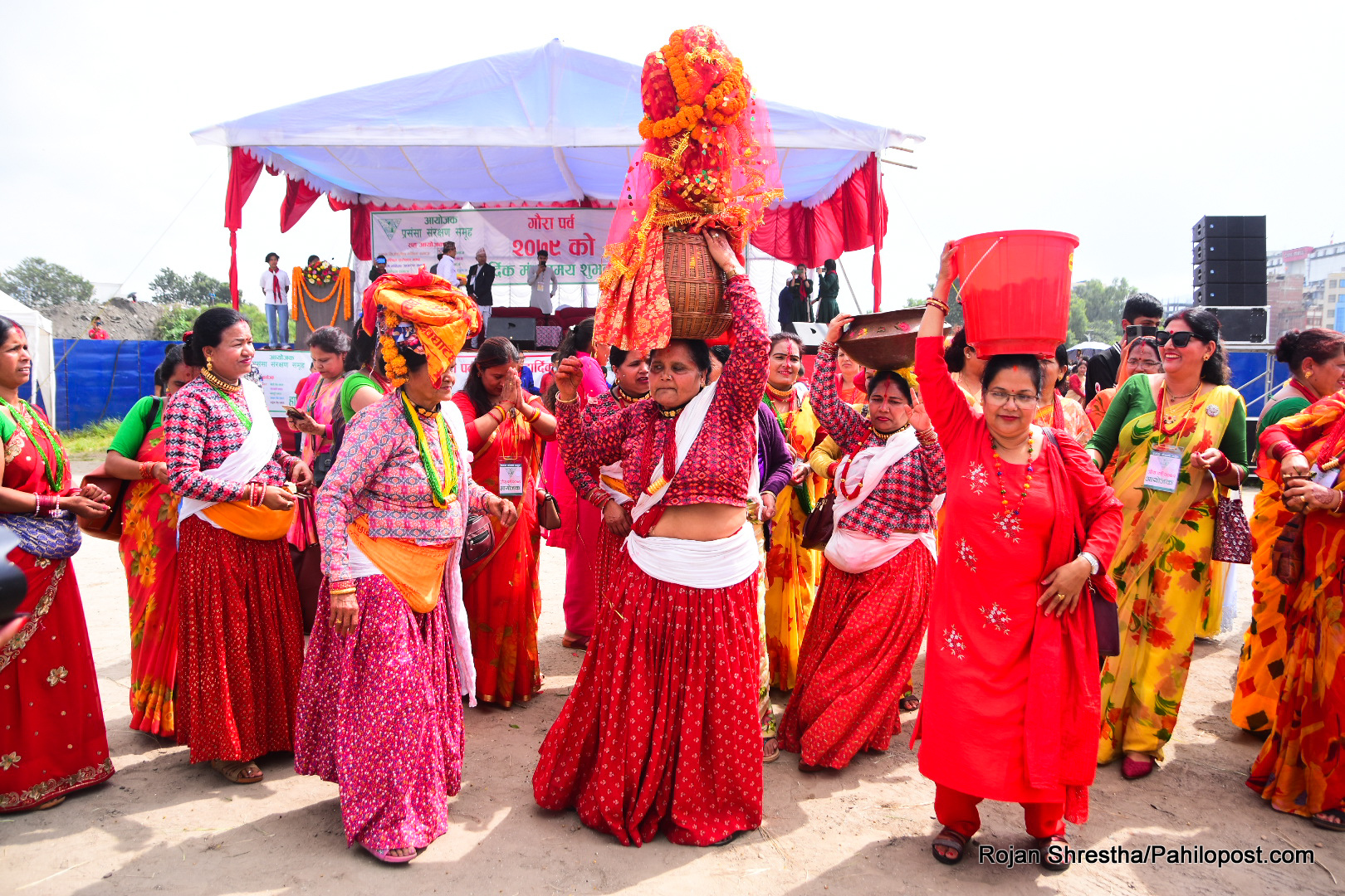 टुँडिखेलमा देउडा गीत र नृत्य गरी यसरी मनाइयो गौरा पर्व