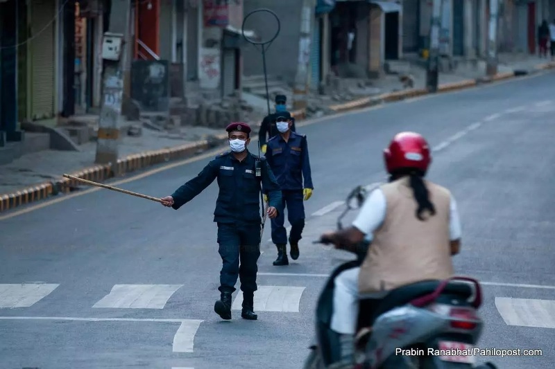 काठमाडौं उपत्यकाको निषेधाज्ञा खुकुलो : सवारीलाई जोरबिजोर, व्यवसाय शर्तसहित सञ्चालन