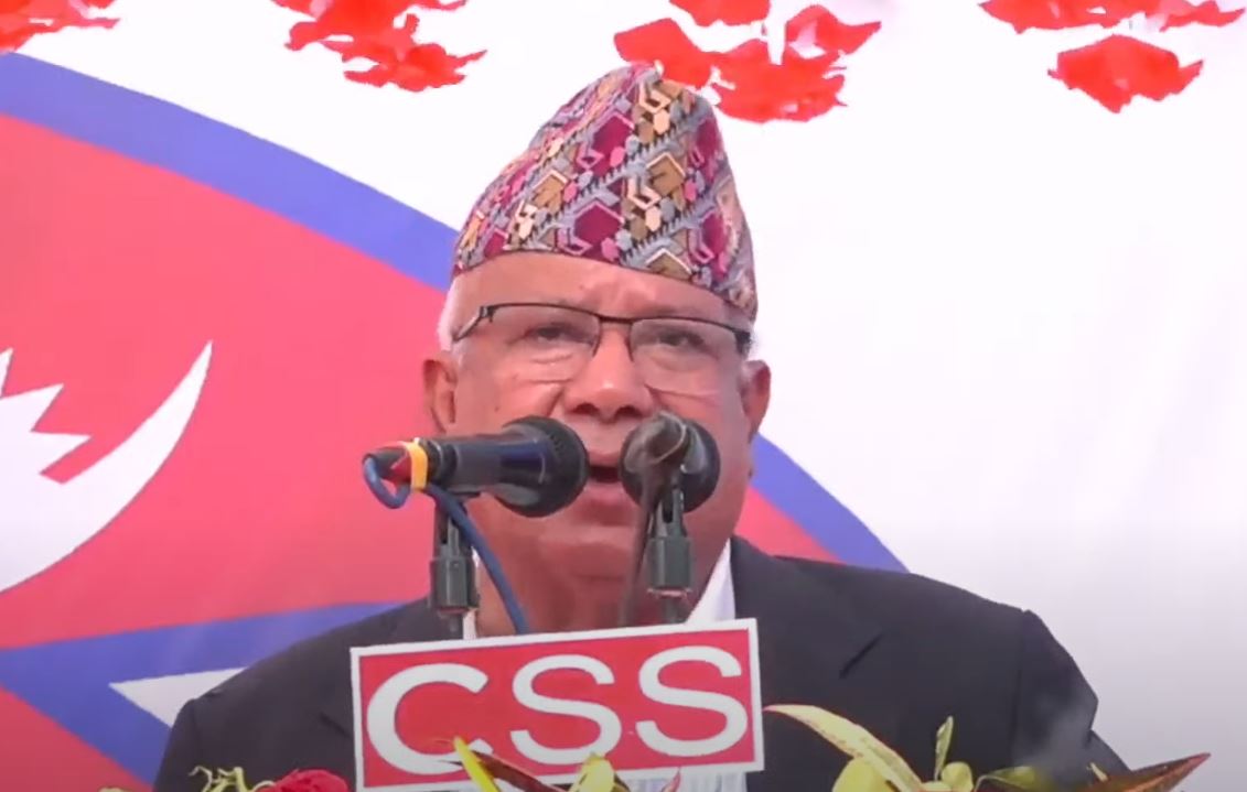 माधव नेपालको ओलीमाथि व्यङ्ग्यात्मक टिप्पणी : बयलगाडा सिद्धान्तका प्रवर्द्धक, गफमा पी एच डी !
