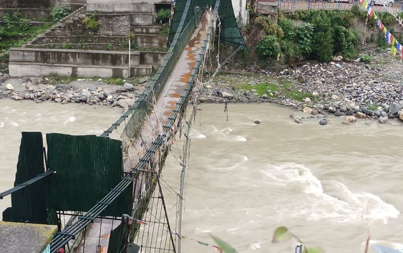 मलामी गएका एक युवक महाकाली नदीमा बगेर बेपत्ता