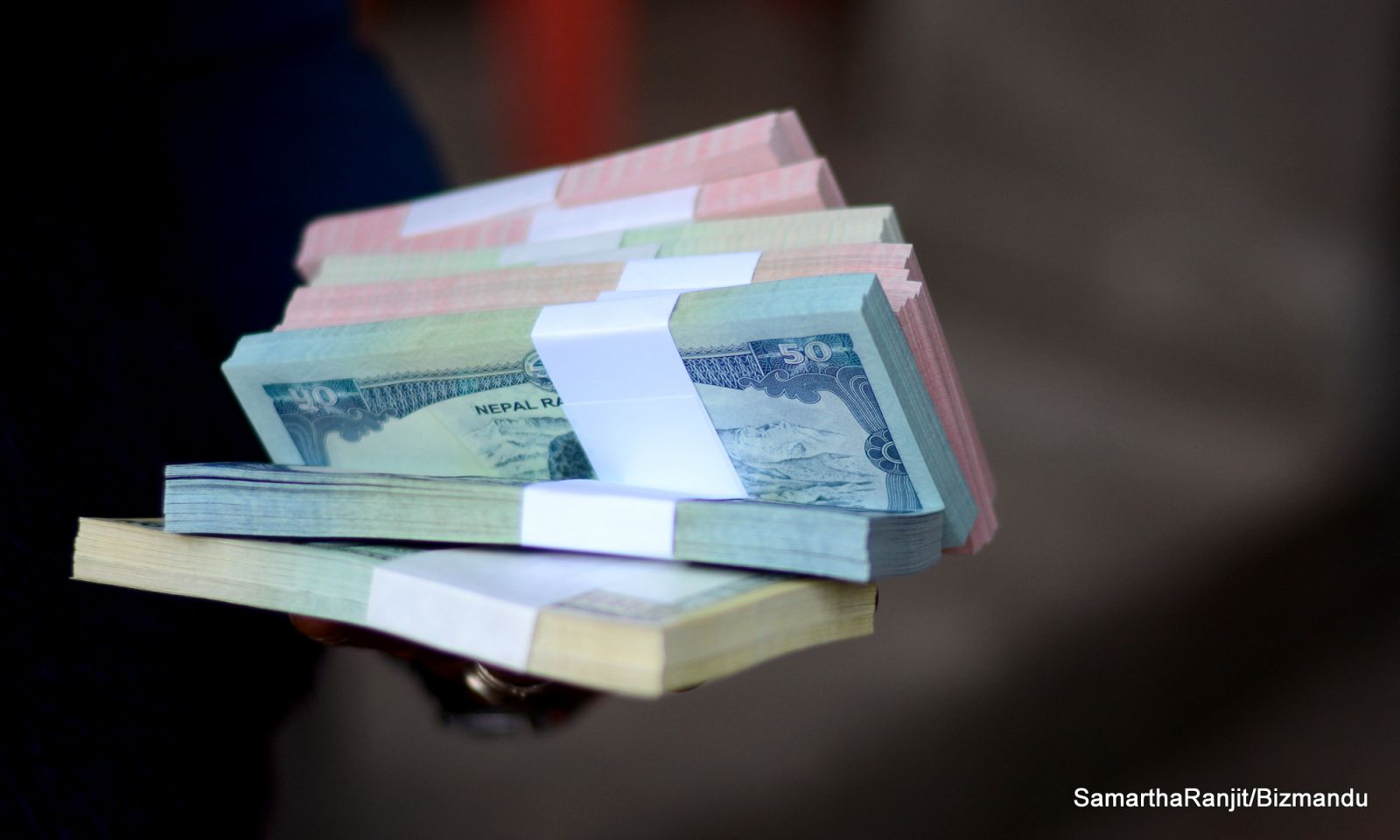 गण्डकी प्रदेशमा राष्ट्र बैंकले ११ अर्वको नयाँ नोट बाड्ने