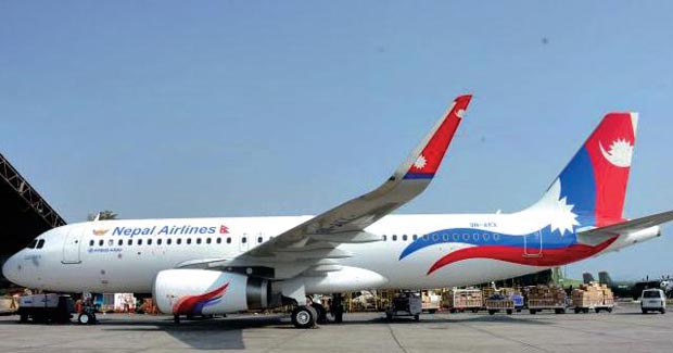दिल्लीबाट काठमाडौं आइरहेको नेपाल एयरलाइन्सको विमान इमर्जेन्सी फोर्सल्याण्ड