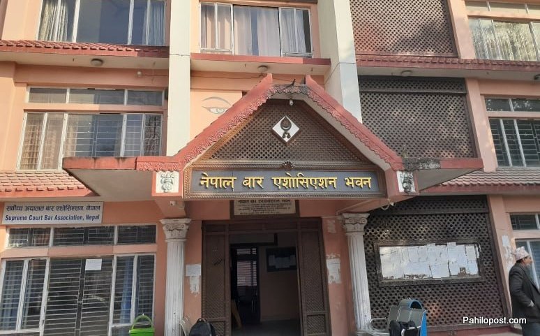 नम्बर प्लेटमा अंग्रेजी भाषाको प्रयोग गरिनु संवैधानिक व्यवस्थाको भावना र मर्म प्रतिकूल : बार