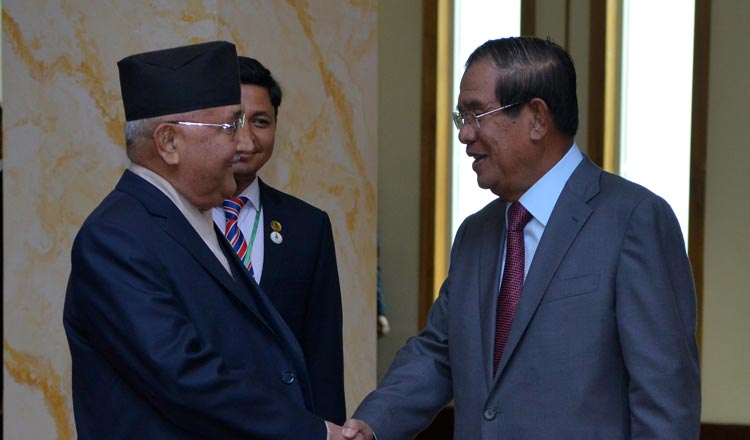 नेपाल फर्कनुअघि प्रधानमन्त्री ओली र कम्बोडियाका प्रधानमन्त्री हु सेनले जारी गरे १५ बुँदे वक्तव्य