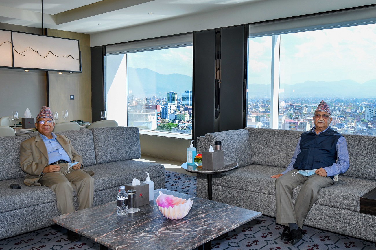 ओलीको अपिललाई माधव पक्षको ६ बुँदे जवाफः हस्ताक्षर फिर्ताको पूर्वशर्त अस्वीकार, आफू मनपरी गर्ने अरुलाई उपदेश दिने?