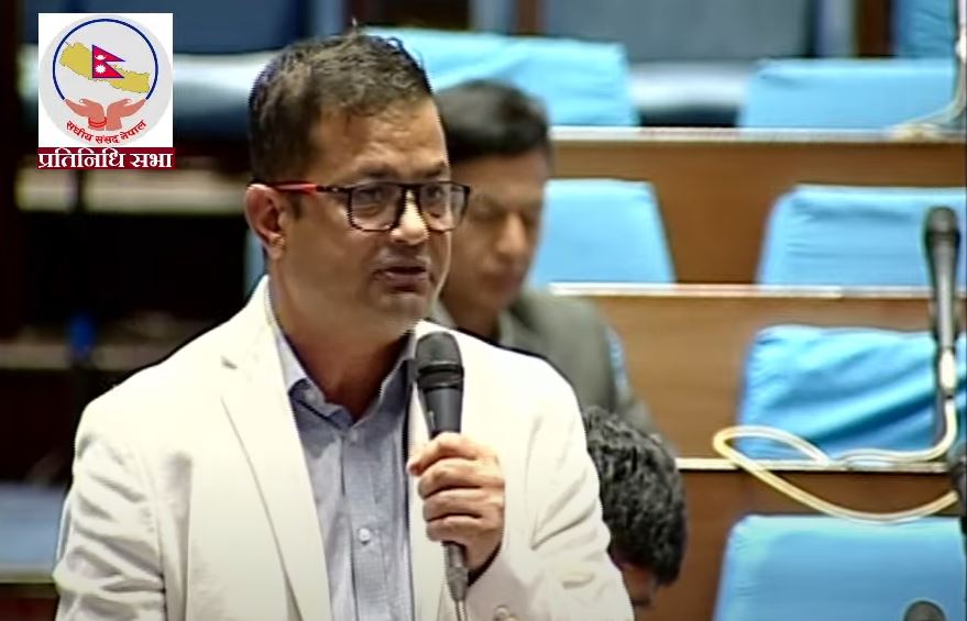 ‘त्रिभुवन विश्वविद्यालय बन्द गरेर प्रधानमन्त्री र शिक्षामन्त्रीले मुलुक कसरी संचालन गरिरहेका छन्?’