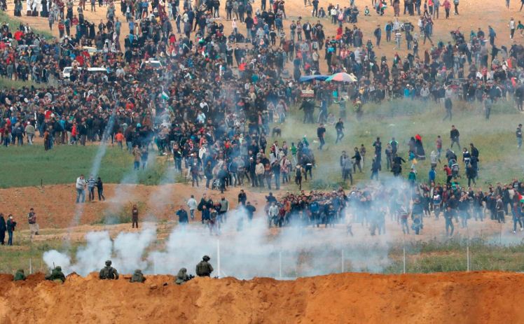 गाजा क्षेत्रमा इजरायली सेनाको गोली चलाउँदा कम्तिमा १५  प्यालेष्टिनी प्रदर्शनकारीको मृत्यु