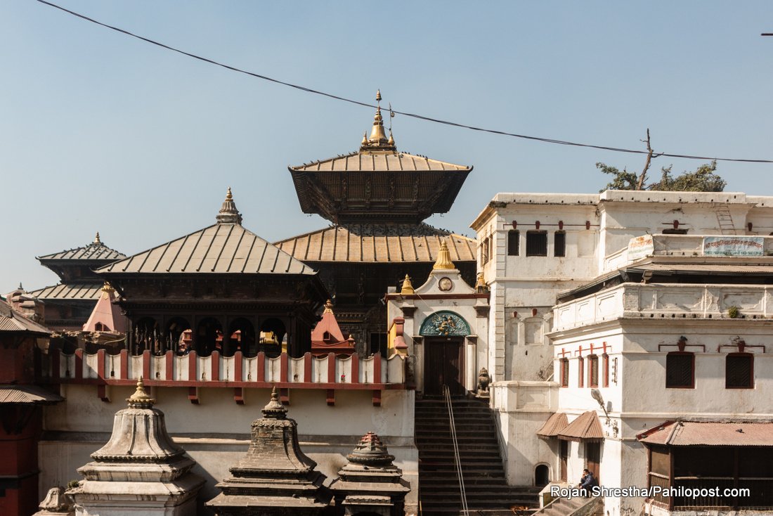 पशुपतिमा सुनको जलहरी लगाउने निर्णयविरुद्ध सर्वोच्चमा पर्‍यो दुई रिट    