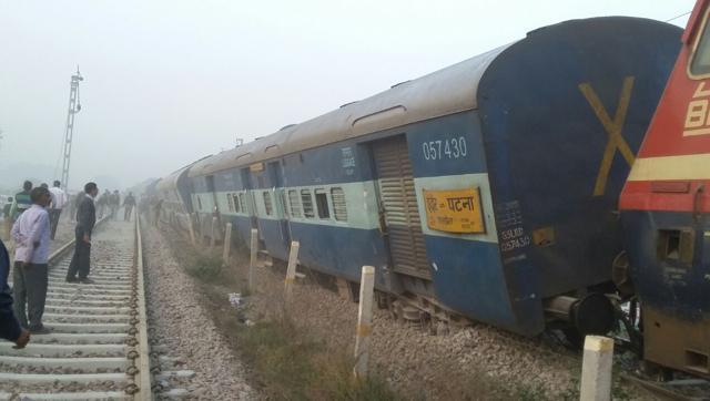 भारतकाे दरभङ्गामा यात्रुवाहक रेल दुर्घटना
