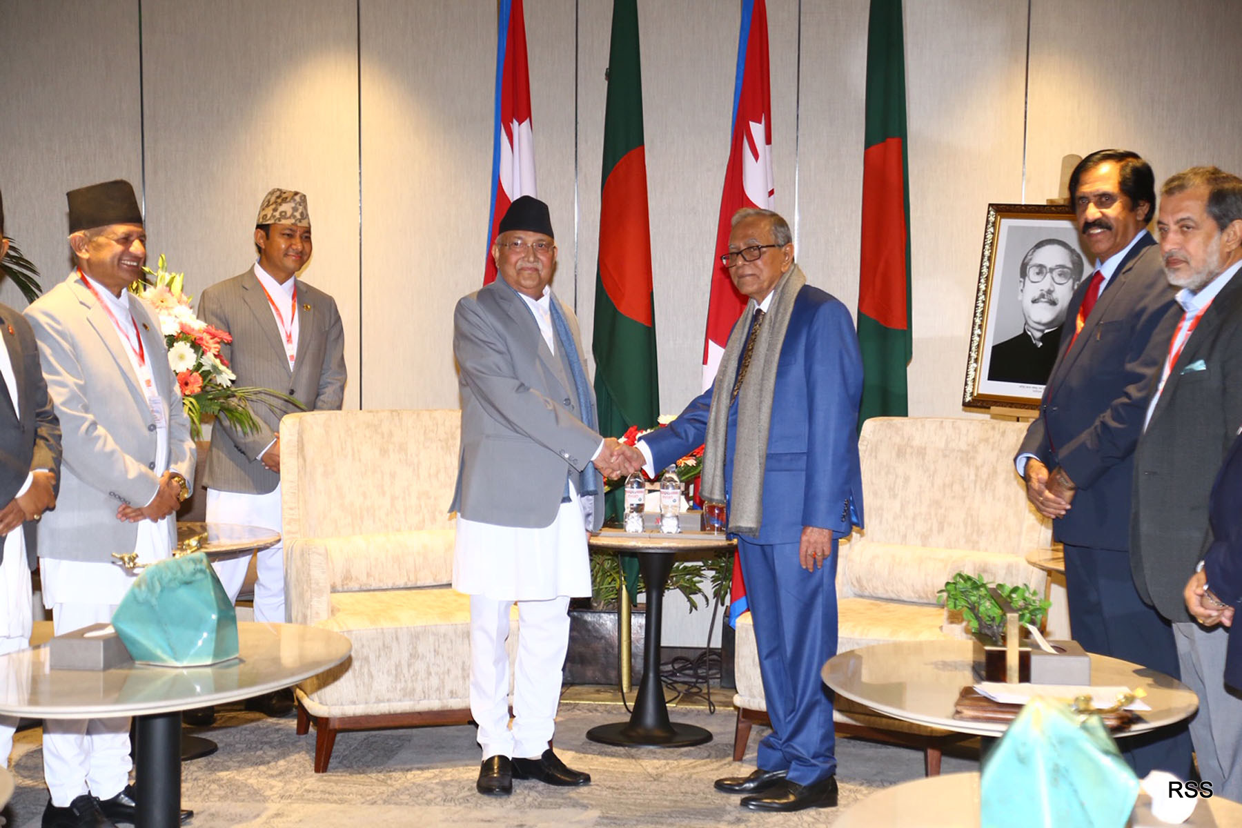 प्रधानमन्त्री ओली र बंगलादेशका राष्ट्रपति हमिदबीच भेटवार्ता