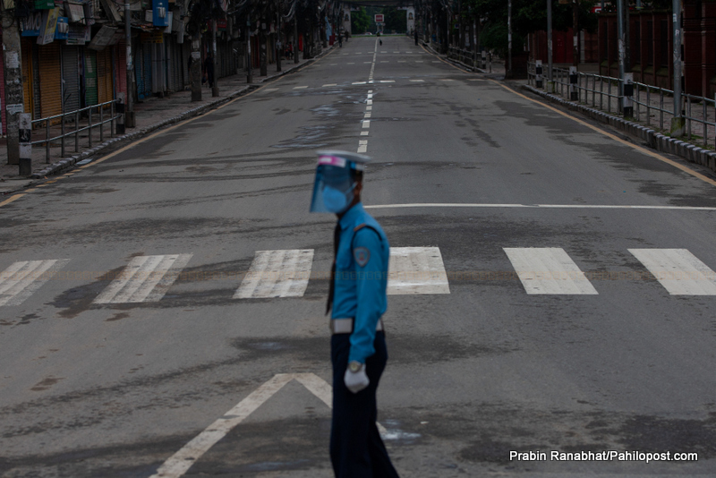 सुनसान शहरमा, फाट्टफुट्ट चहलपहल : लकडाउनकै स्वरुपको निषेधाज्ञाको रुप