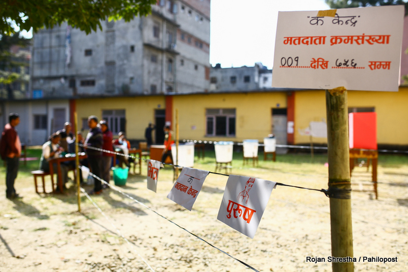 भोलि निर्वाचन : चार मतपत्र हाल्न चार मतपेटिका, काठमाडौंमा यसरी तयार हुँदैछ मतदान केन्द्र