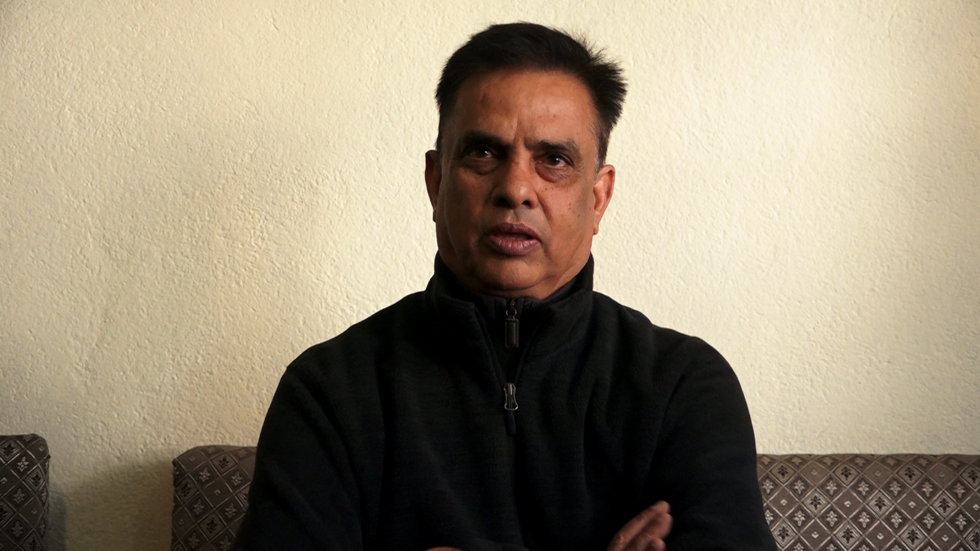 आफूबाट चुनाव प्रचारको आशा नराख्न उम्मेदवारहरुलाई कलाकार हरिवंशको आग्रह