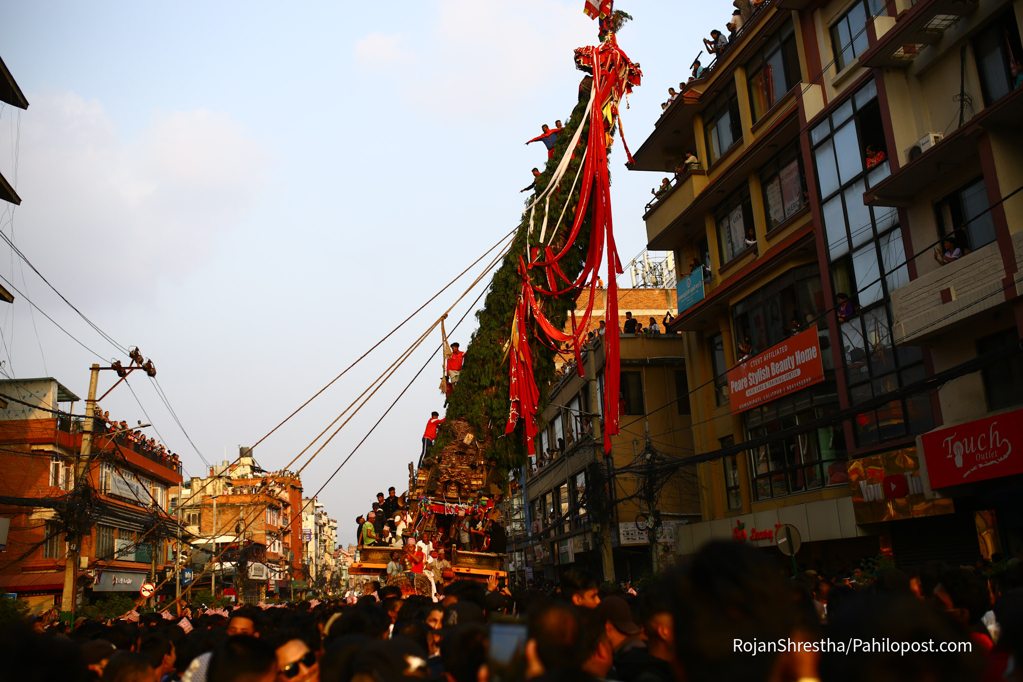 रातो मछिन्द्रनाथ र मीननाथलाई जावलाखेल पुर्‍याइयो