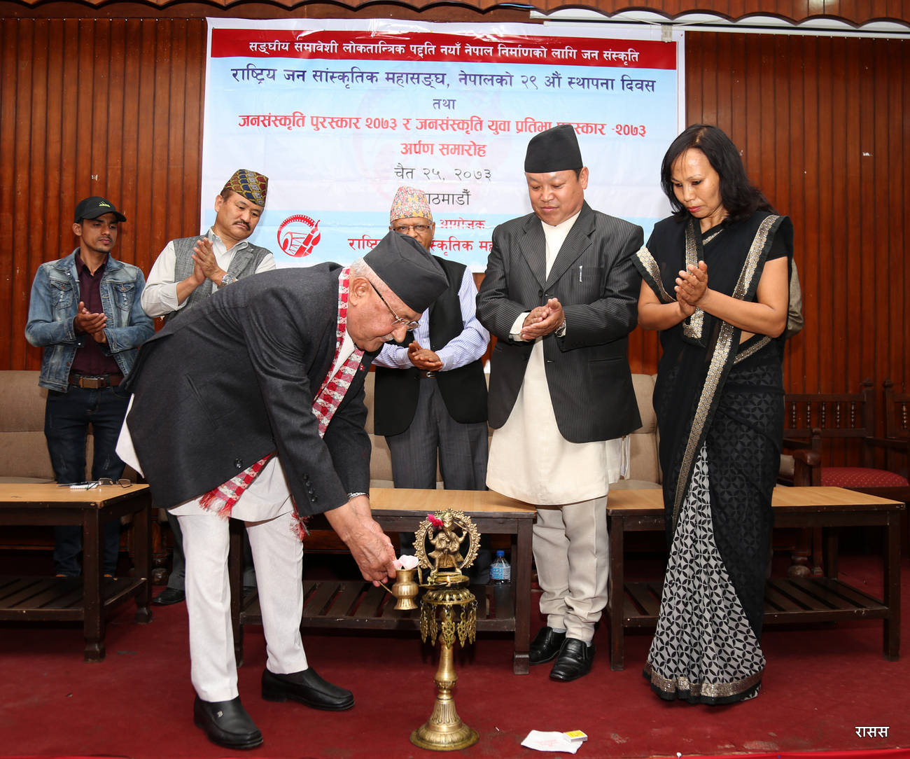 बुद्धिजीवीलाई ओलीको अर्को प्रहार, 'फर्सी'पछि दिए 'हिप्पोपोटामस'को नाम