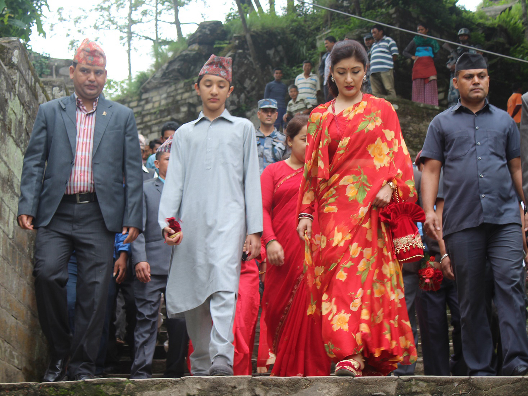 हिमानीद्वारा गोरखकाली मन्दिरमा पूजाअर्चना