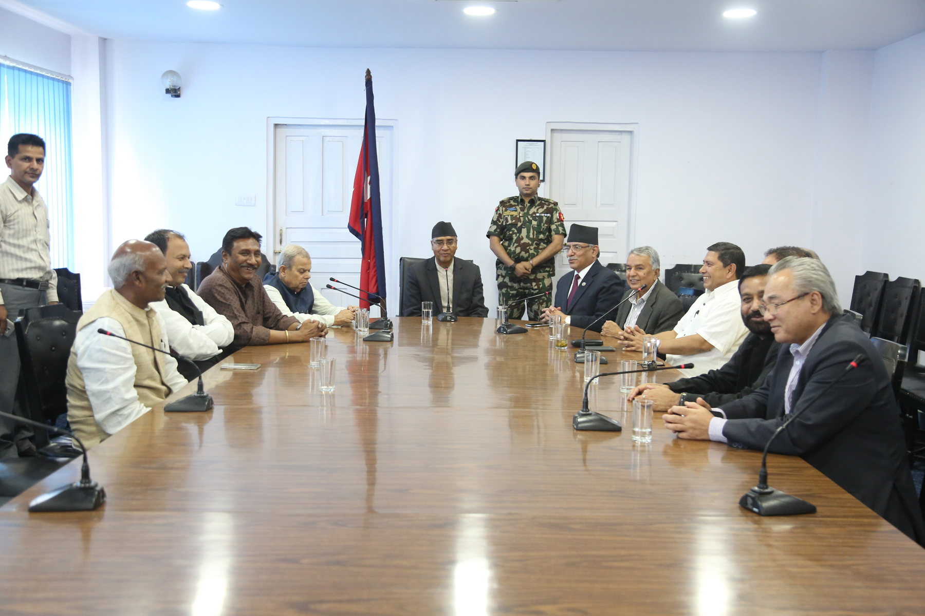 राजपासँगको वार्ता निष्कर्षविहीनः निर्वाचन सार्ने राजपाको प्रस्ताव सत्तारुढ दलद्वारा अस्वीकार