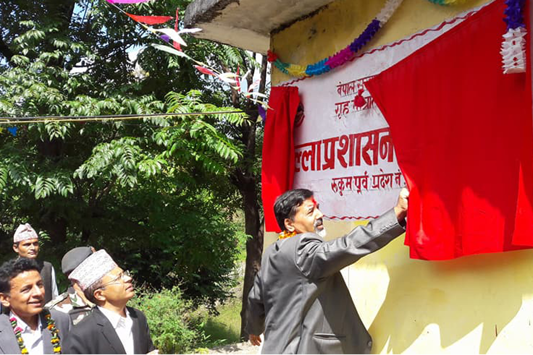 गृहमन्त्रीले भने–वाम एकताको उद्देश्य एउटै कम्युनिष्ट पार्टी निर्माण गर्ने हो, कसैप्रति लक्षित छैन