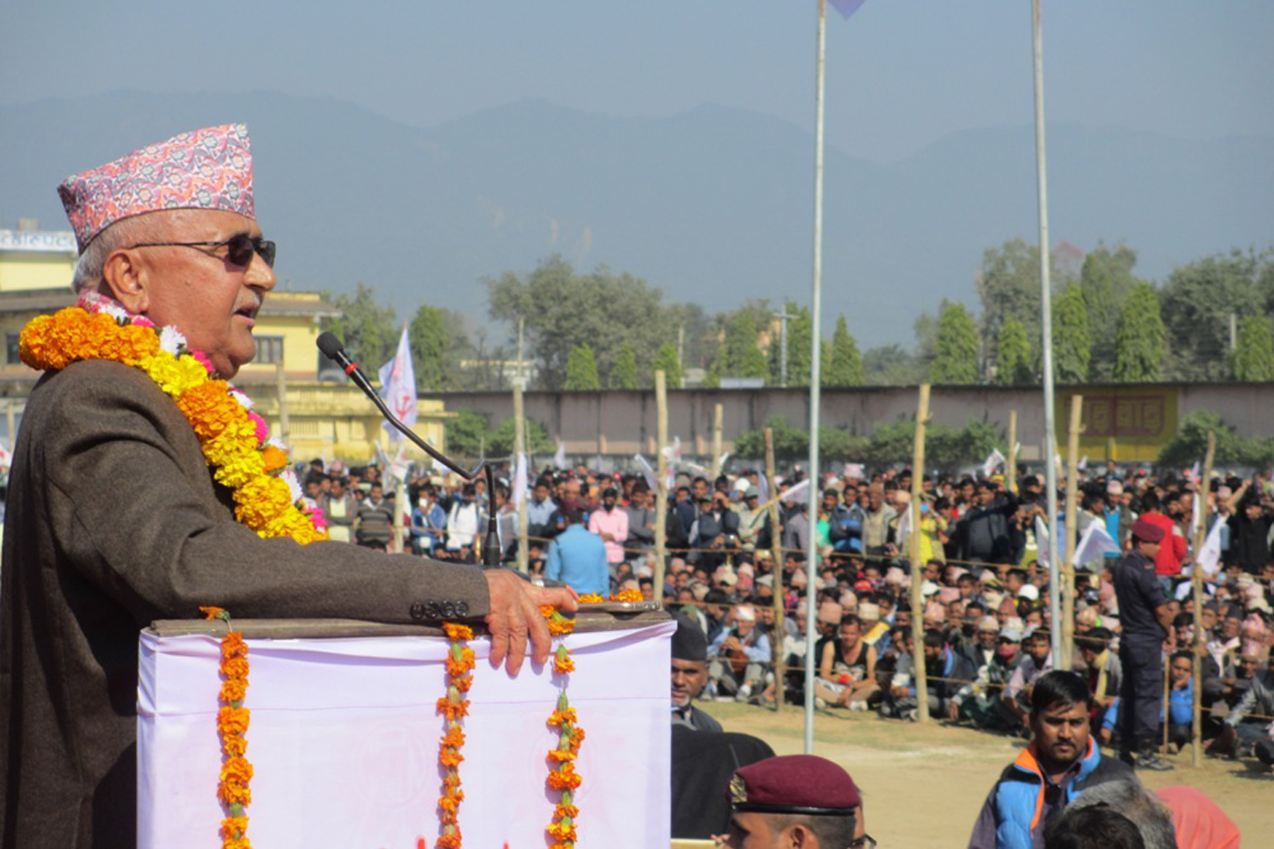 सुरक्षाकर्मी र कर्मचारीलाई ओलीको आग्रहः निर्वाचनमा निष्पक्ष व्यवहार देखाउनुस्