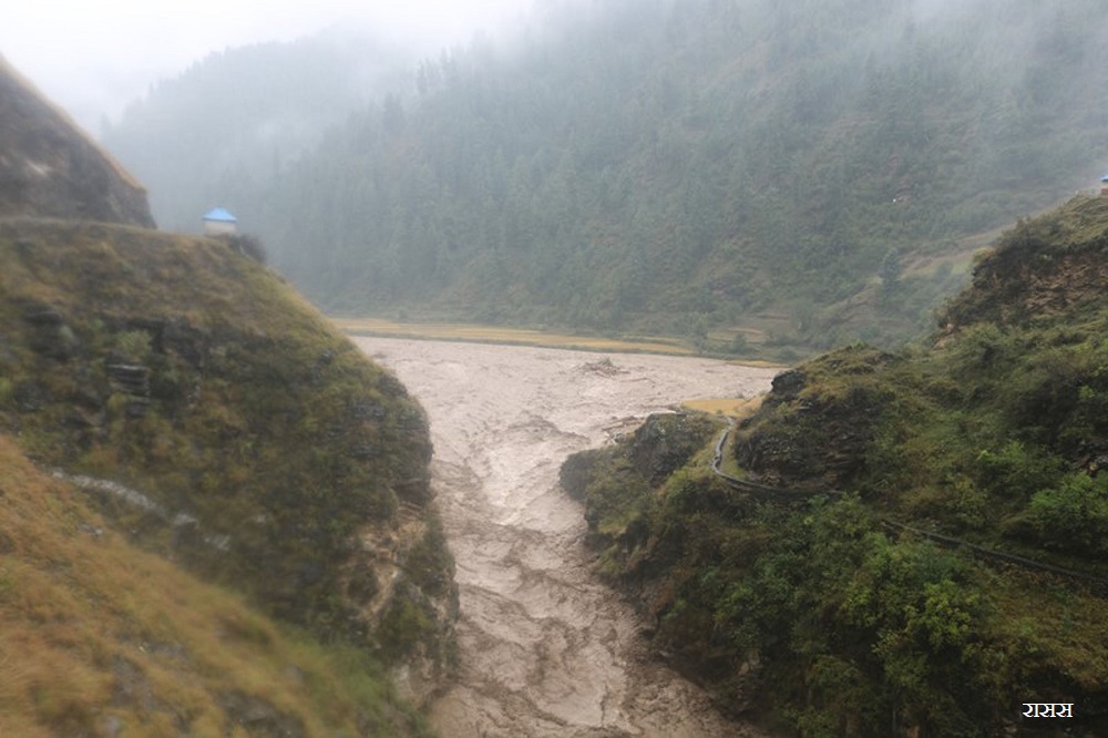 बेमौसमी वर्षाले सुदूरपश्चिममा दश जनाको मृत्यु, पश्चिमबाट पूर्वतर्फ सर्‍यो वर्षा