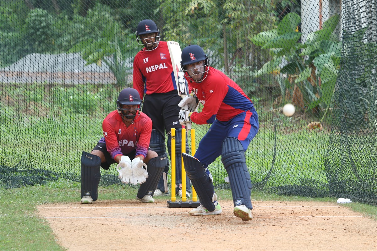 टी २० विश्वकप क्वालिफायरको तयारी, मलेसियामा पसिना बगाउँदै नेपाली क्रिकेटर, हेर्नुस फोटोमा