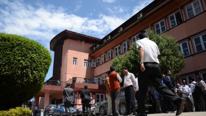 वकिलहरुलाई सर्वोच्चभित्र छिर्न गेट तोकियो