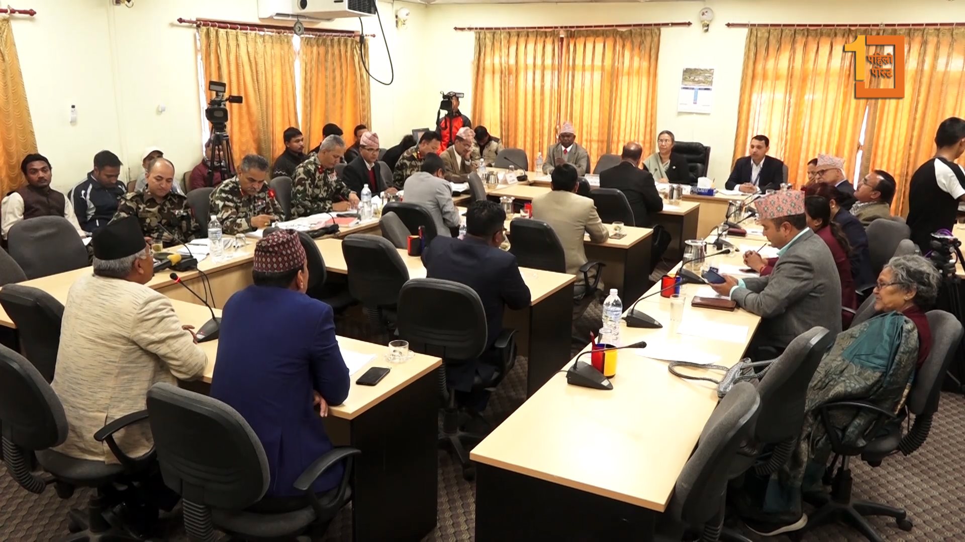 पूर्व एमाले एकातिर पूर्व माओवादी अर्कातिरः विभागीय मन्त्रीको असहमतिबीच समितिबाट पारित भयो निजामती सेवा विधेयक