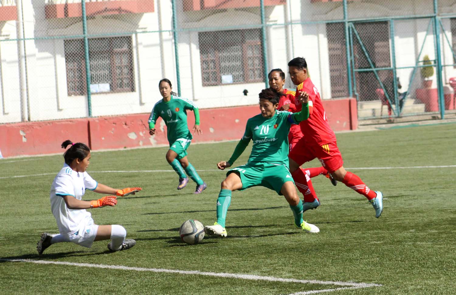 महिला फुटबल : विभागीय डर्बीमा आर्मीले पुलिसलाई हरायो