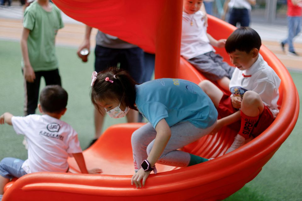 चीनमा सन् २०२१ मा सबैभन्दा न्यून जन्मदर रेकर्ड, चिन्ता आर्थिक वृद्धिको