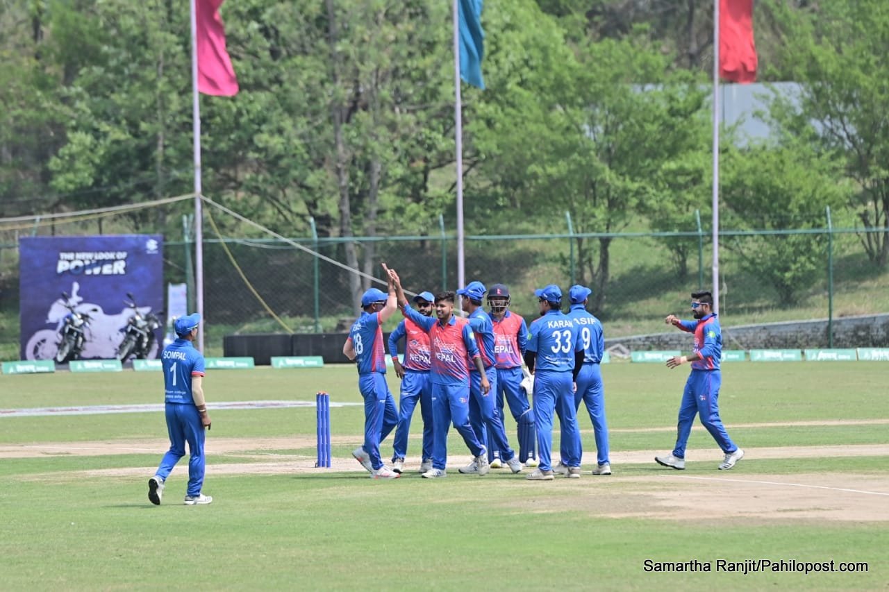 नेपाललाई १ सय ३७ रनको लक्ष्य, सन्दीपले लिए २ विकेट, दर्शकको हुटिङ : मिस यू पारस दाइ