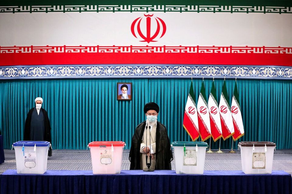  इरानमा राष्ट्रपति चुन्न मतदान हुँदै, को होला रुहानीको उत्तराधिकारी ?