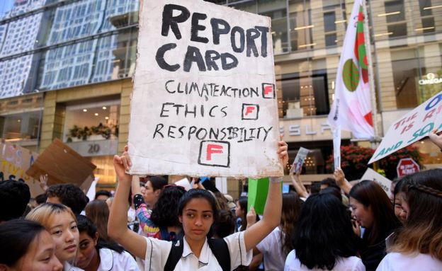 वातावरण परिवर्तनप्रति सरकारलार्इ सचेत गराउन सडकमा उत्रे अष्ट्रेलियाली विद्यार्थी