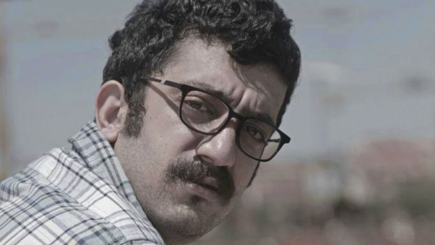 गीतमार्फत् विचार जन्माउन खोज्दा पक्राउ परे इरानी गायक : ‘महिला कलाकारलाई समेट्नु गल्ती’