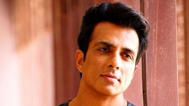 सोनु सुदको प्रेरणा : सरकारको उपस्थिति बिना गाउँका आदिवासी युवाले बनाए सडक