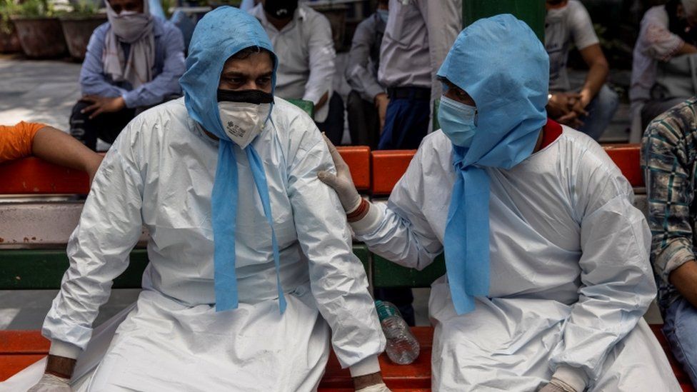 भारतमा एकैदिन थपिए ३ लाख बढी कोरोना संक्रमित
