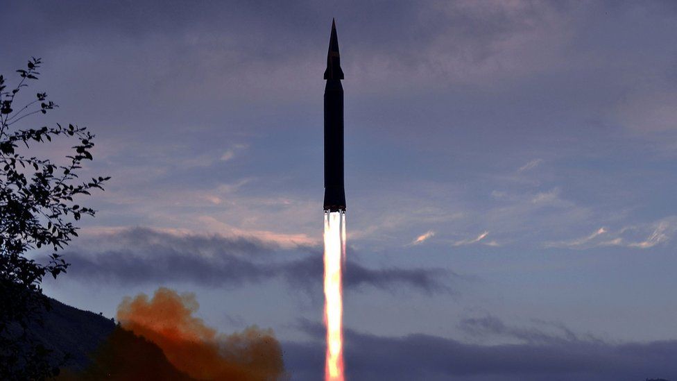 उत्तर कोरियाद्वारा नयाँ शक्तिशाली मिसाइल परीक्षण