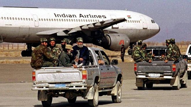 ​१८ वर्ष भयो तर खुलेन रहस्य : आखिर काठमाडौँमा तैनाथ ‘र’ अधिकारी विमानमा के गर्दै थिए?