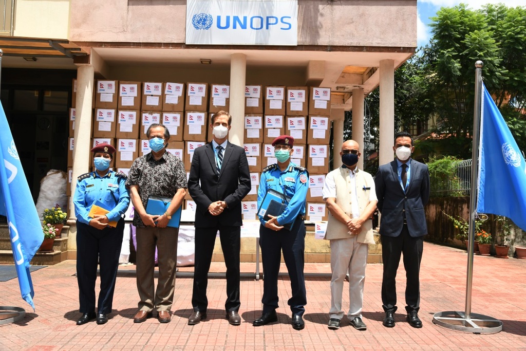 राष्ट्रसंघीय परियोजना सेवा कार्यालयद्वारा नेपाल प्रहरीलाई ७० लाखको स्वास्थ्य सामग्री सहयोग