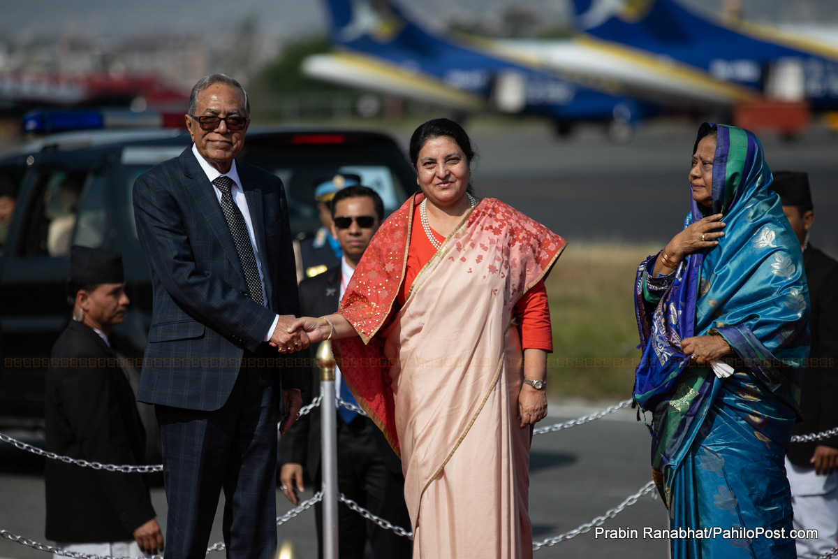 काठमाडौं उत्रिए बंगलादेशका राष्ट्रपति हमिद, राष्ट्रपति भण्डारीले गरिन् स्वागत