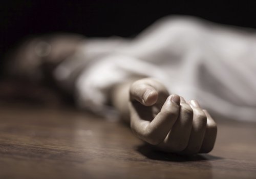 बिस्का जात्रामा रथले किचेर घाइते भएका पुरुषको मृत्यु